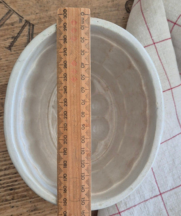 Antique Jelly Mould 3 - Small White