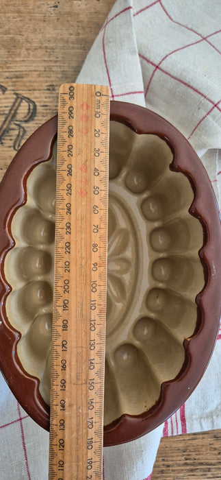 Antique Jelly Mould 2 - Brown Trim