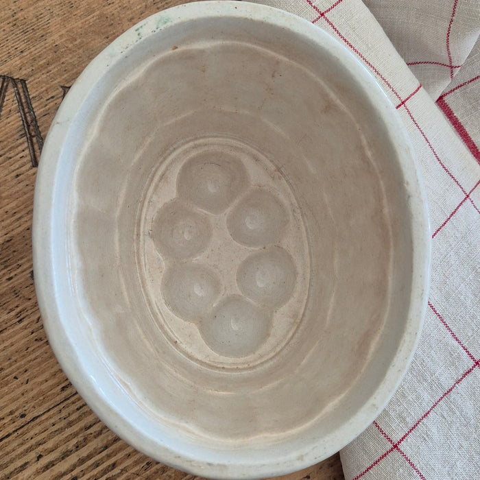 Antique Jelly Mould 3 - Small White