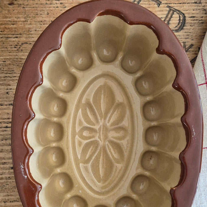 Antique Jelly Mould 2 - Brown Trim